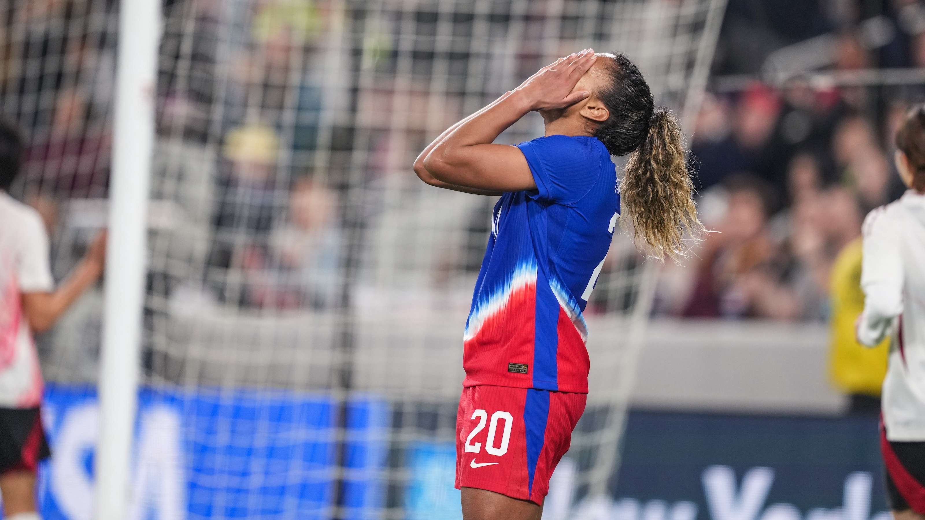 場上的突發 場上的突發