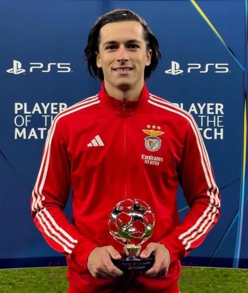 邮报:皇马有意后卫穆里略&估价4000万镑 邮报:皇马有意后卫穆里略&估价4000万镑